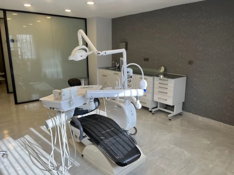 Ogün Onur Çömlekçi Dental Clinic - Facility Photo
