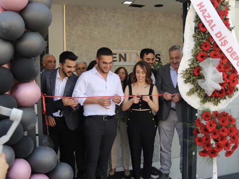 Dentavis Dental Centre - Logo